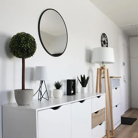 Apartment - Cosy A 1 Min De La